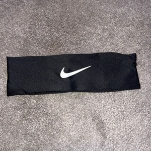 Nike headband